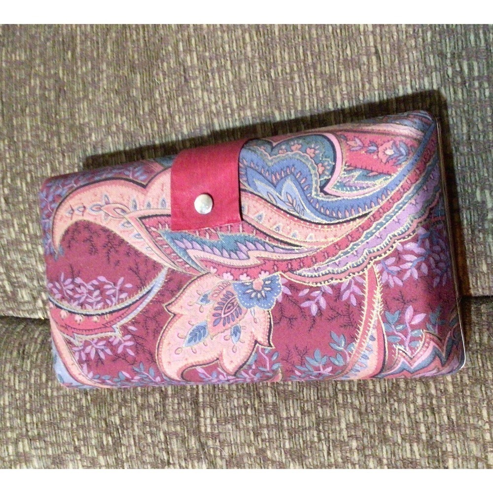 Travel jewelry case snap closure lovely red 16 separate sections